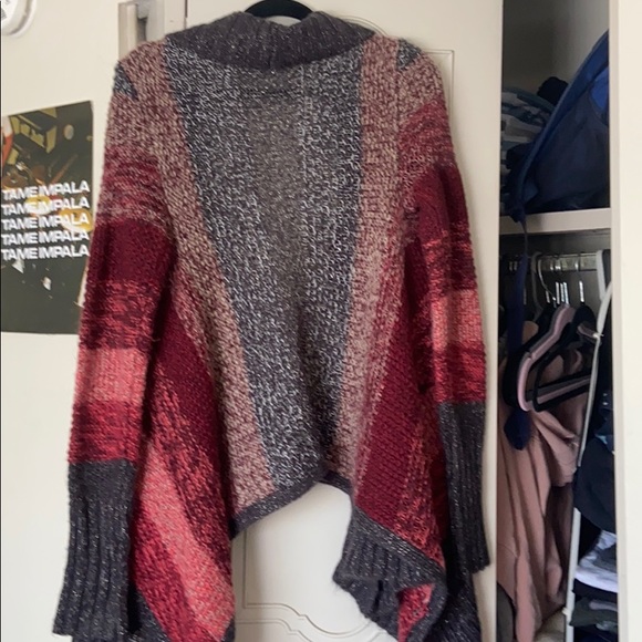 festive maroon and grey wool cardigan - Picture 2 of 2